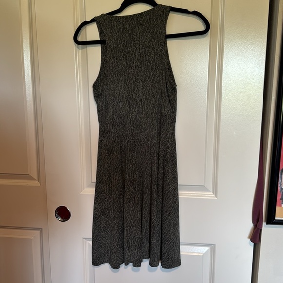 Athleta Santorini Thera Dress in Mojave Laurel Olive XS - Picture 9 of 9